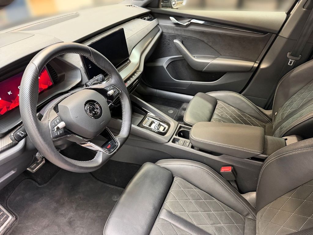 Skoda Octavia 2022 г. Чёрный, пробег 56650 км