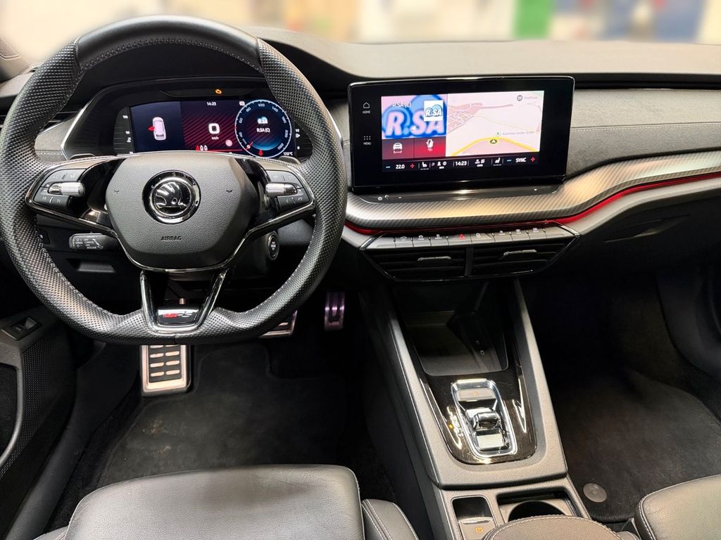Skoda Octavia 2022 г. Чёрный, пробег 56650 км