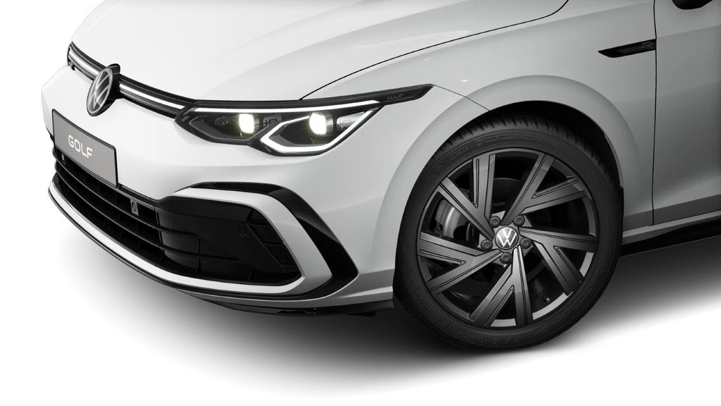 Volkswagen Golf 2024 г. Белый, пробег 25100 км