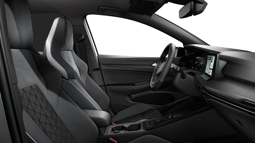Volkswagen Golf 2024 г. Белый, пробег 25100 км