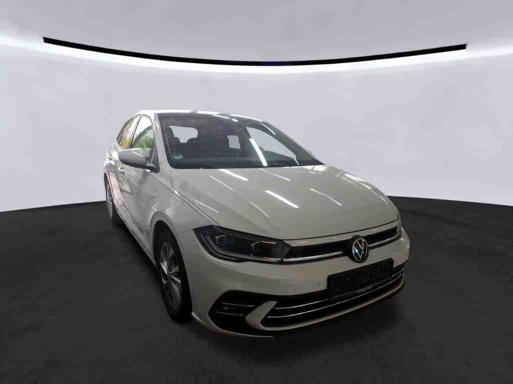 Volkswagen Polo 2023 г. Белый, пробег 29930 км