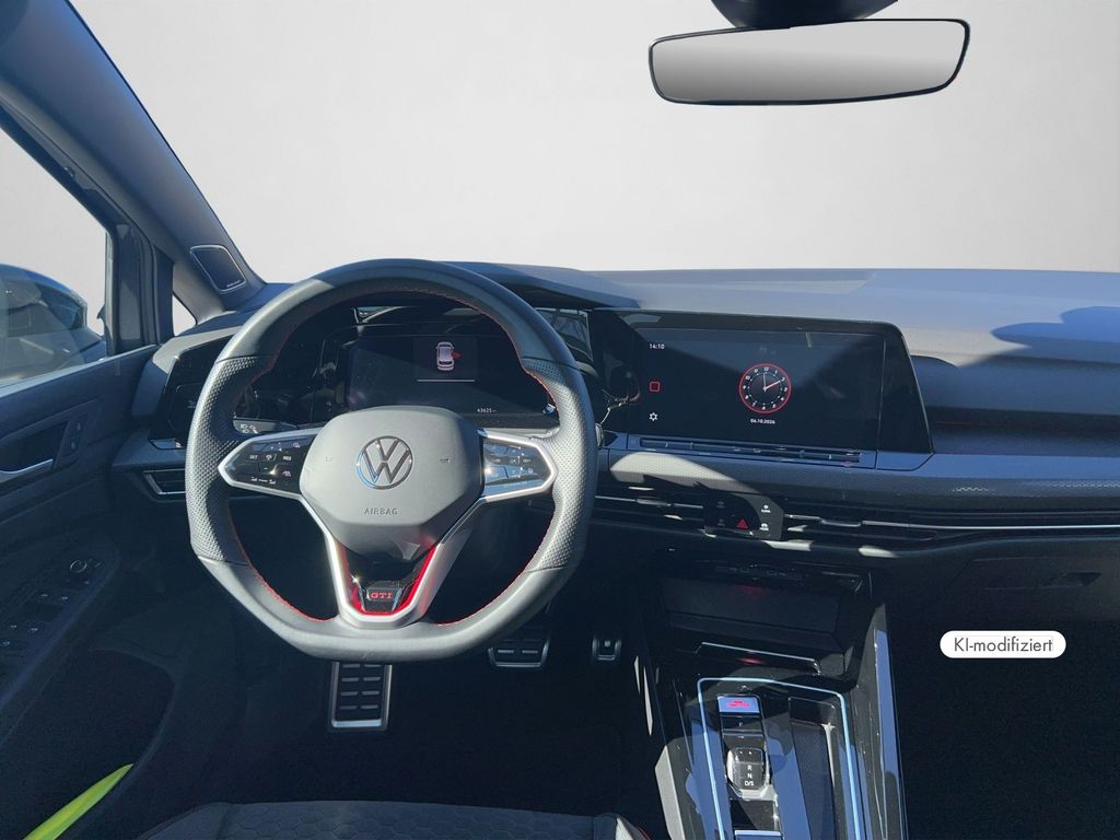 Volkswagen Golf 2023 г. Серый, пробег 43624 км