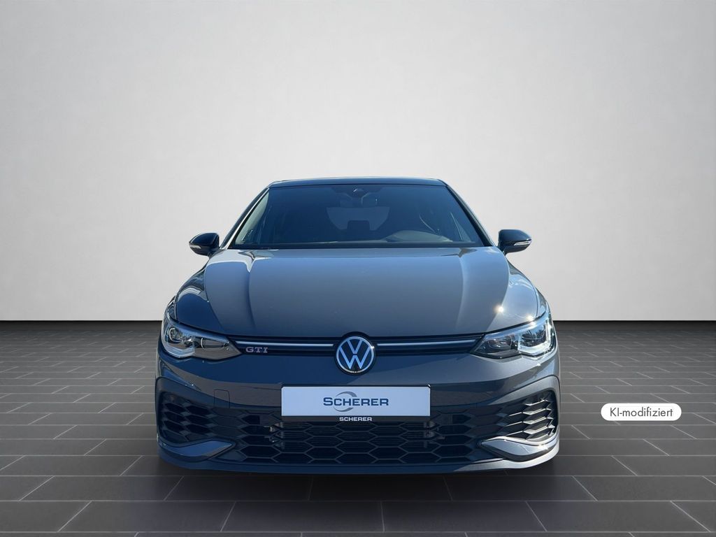 Volkswagen Golf 2023 г. Серый, пробег 43624 км