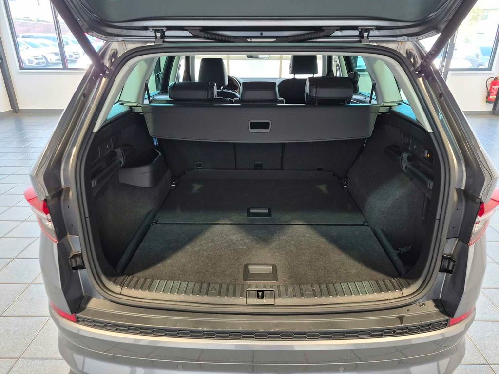 Skoda Kodiaq 2023 г. Серый, пробег 50410 км