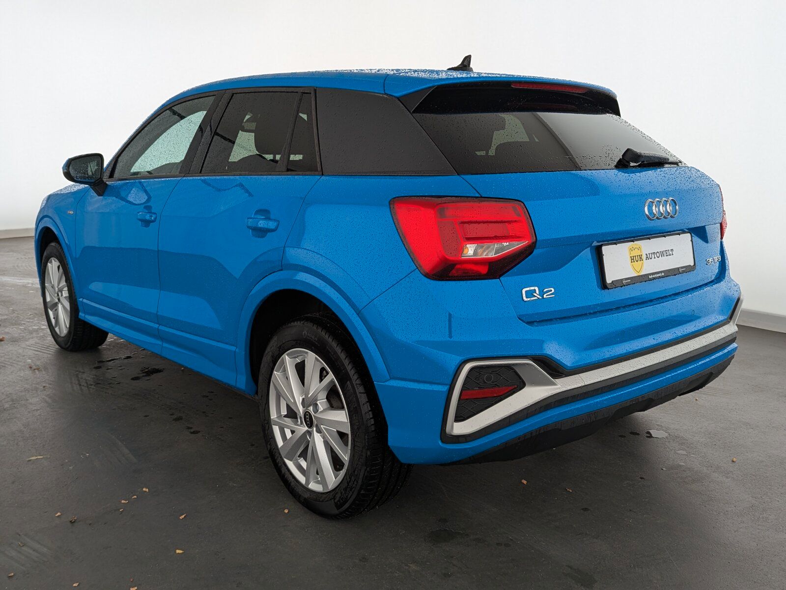 Audi Q2 2023 г. Синий, пробег 33400 км