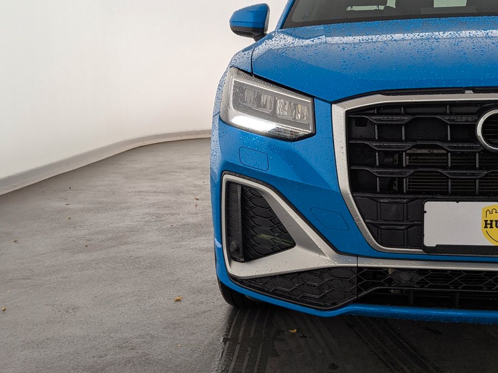 Audi Q2 2023 г. Синий, пробег 33400 км