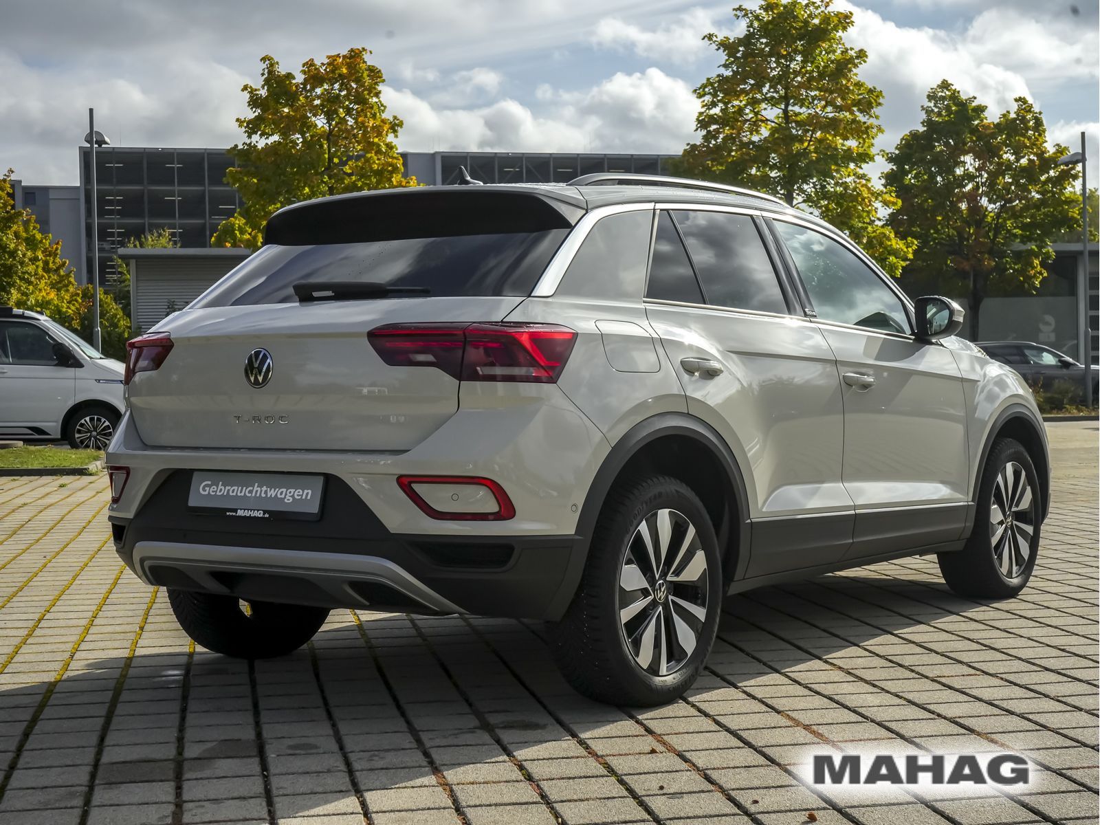 Volkswagen T-Roc 2023 г. Серый, пробег 23811 км