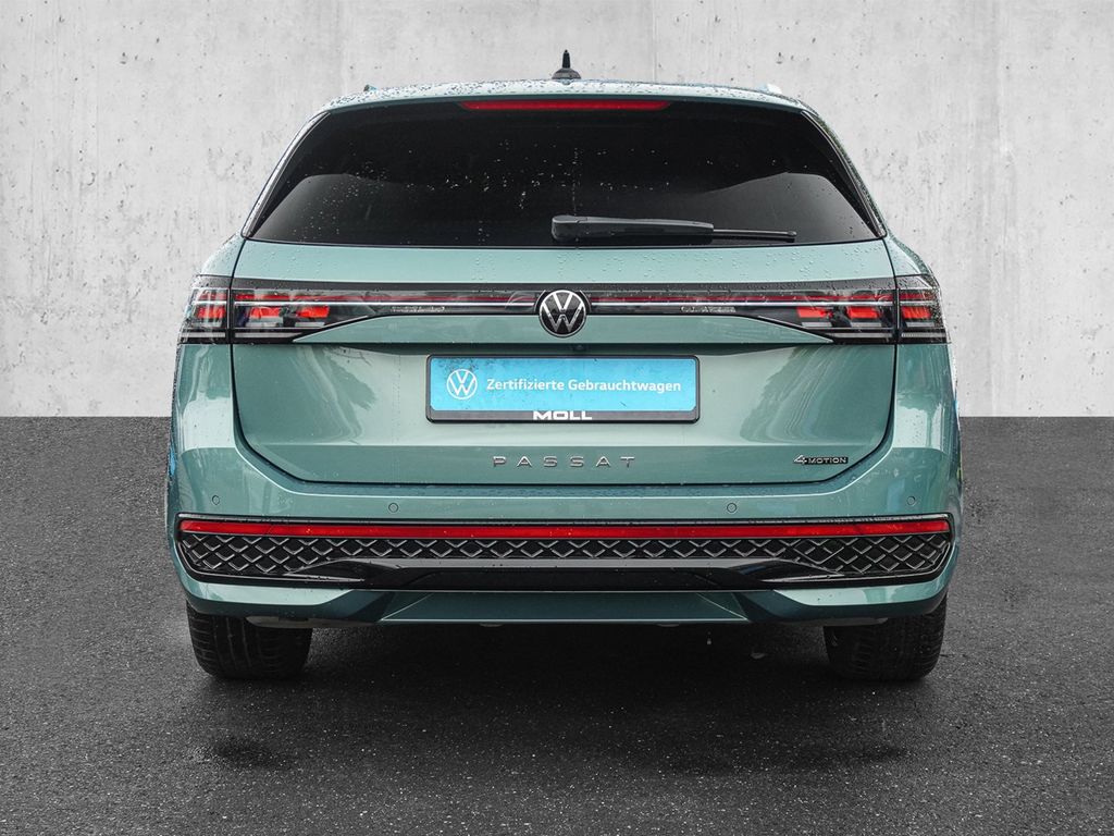 Volkswagen Passat 2025 г. Зелёный, пробег 10230 км