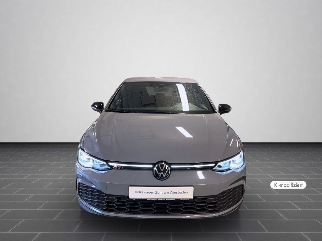 Volkswagen Golf 2024 г. Серый, пробег 45892 км