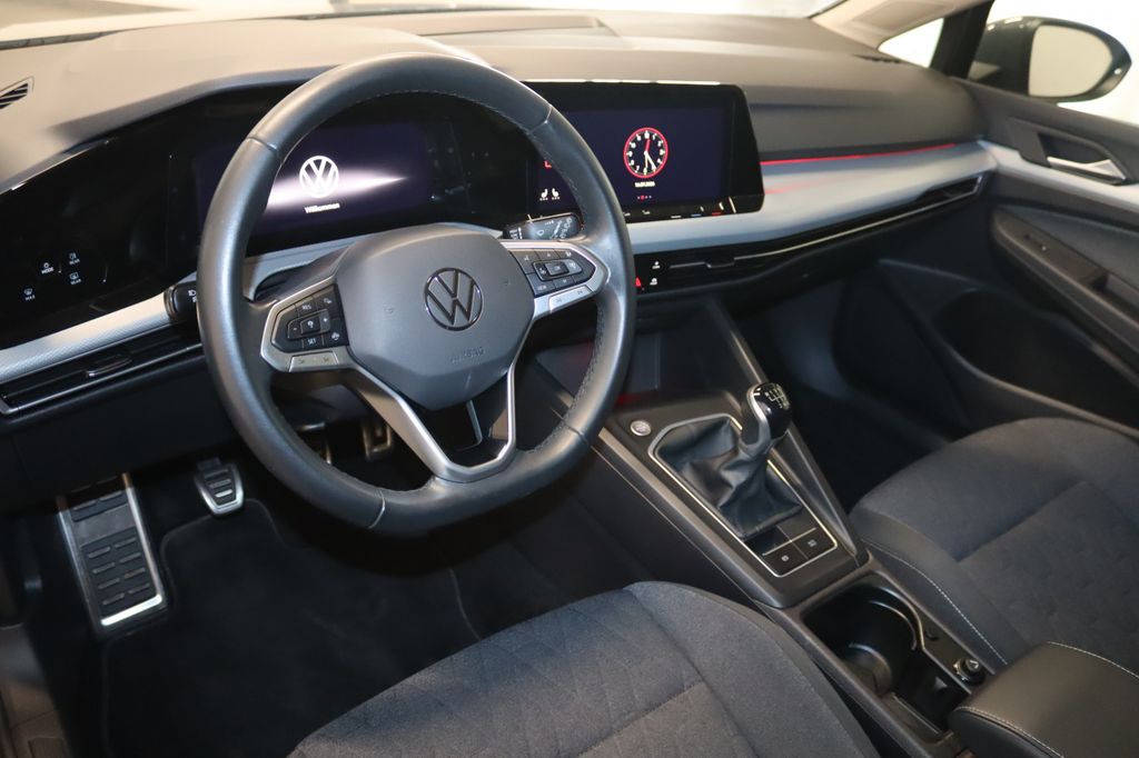 Volkswagen Golf 2023 г. Серый, пробег 58600 км