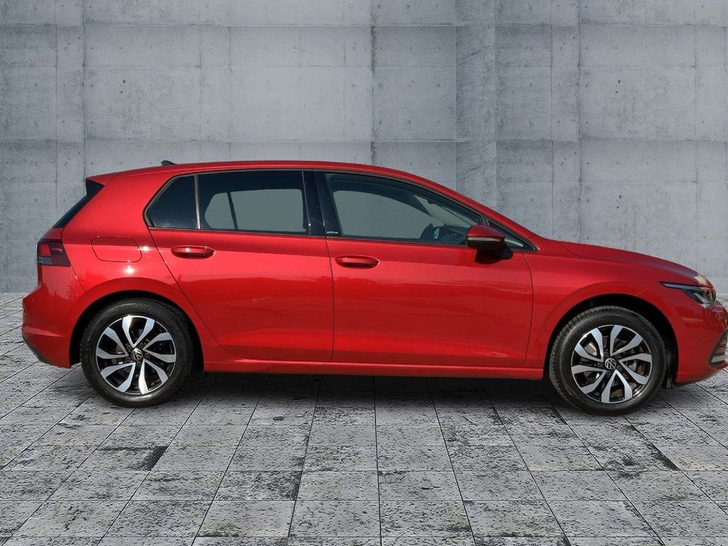 Volkswagen Golf 2021 г. Красный, пробег 55541 км