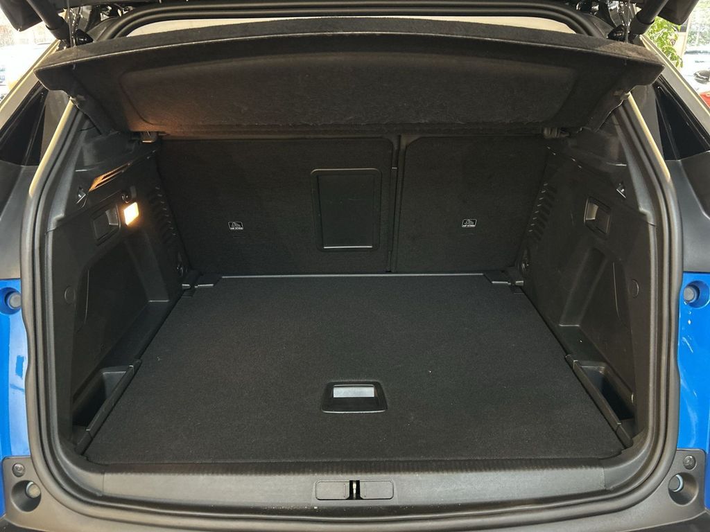Peugeot 3008 2021 г. Синий, пробег 58500 км
