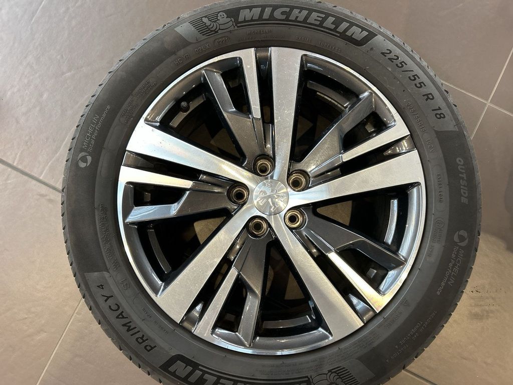 Peugeot 3008 2021 г. Синий, пробег 58500 км