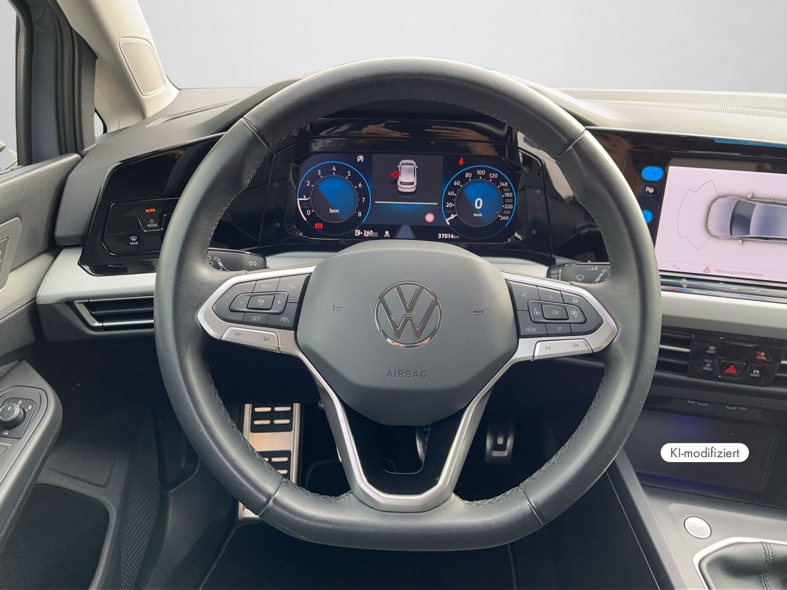 Volkswagen Golf 2023 г. Серый, пробег 37500 км