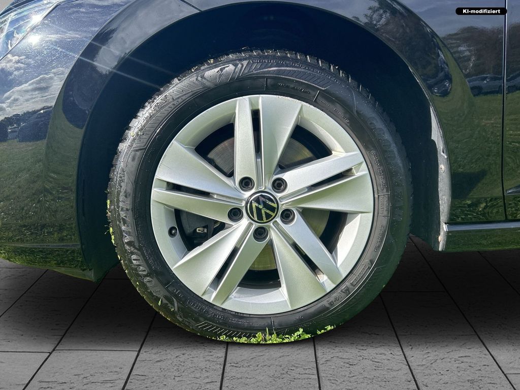 Volkswagen Golf 2023 г. Чёрный, пробег 59760 км