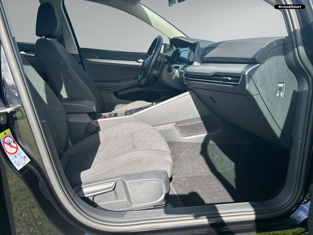 Volkswagen Golf 2023 г. Чёрный, пробег 59760 км