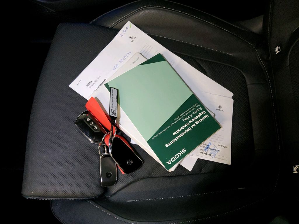 Skoda Kodiaq 2024 г. Белый, пробег 53000 км