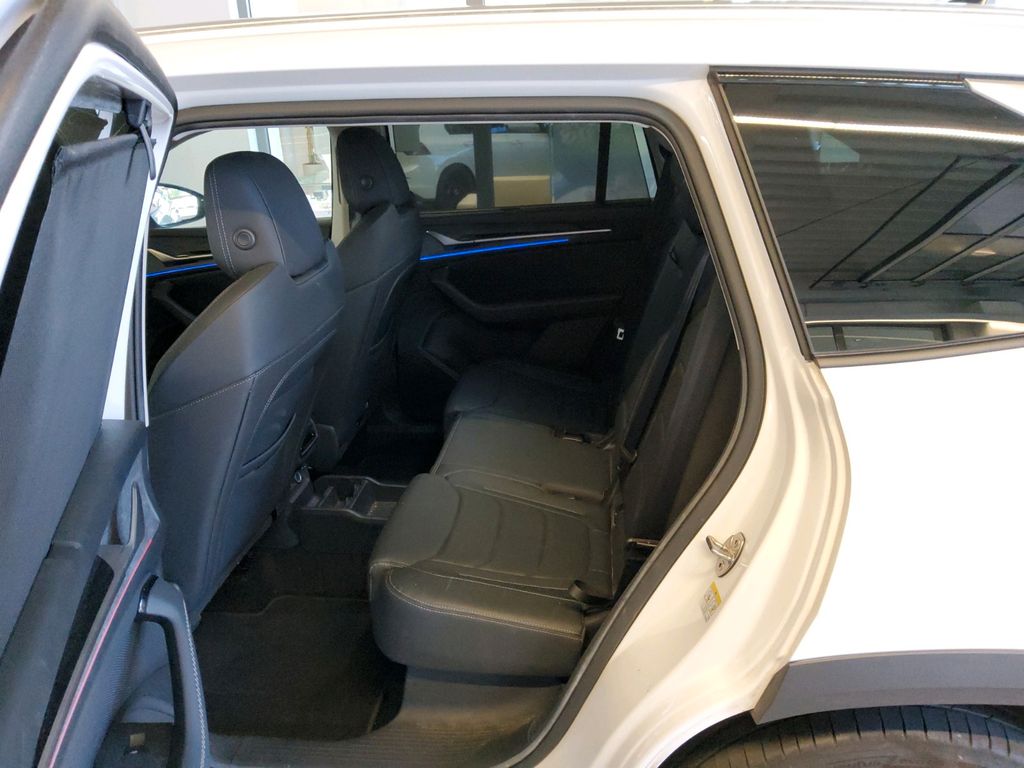 Skoda Kodiaq 2024 г. Белый, пробег 53000 км