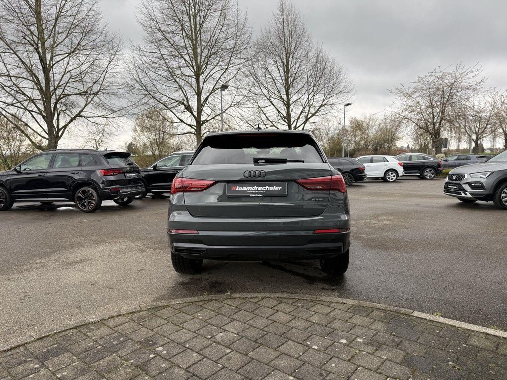 Audi Q3 2023 г. Серый, пробег 59937 км