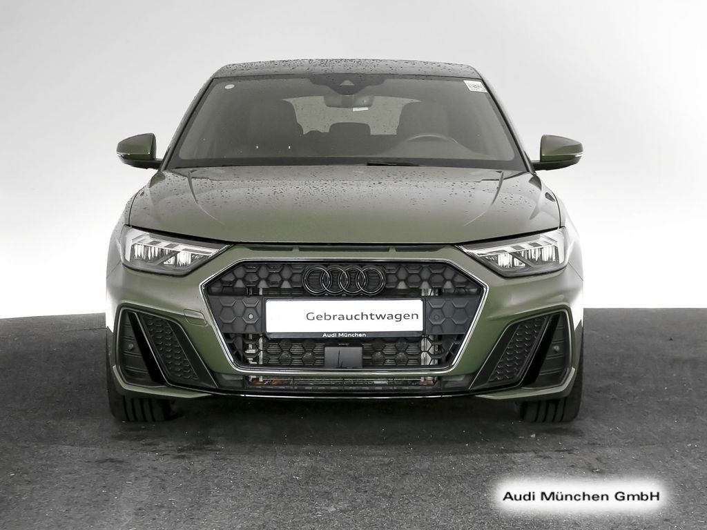 Audi A1 2024 г. Зелёный, пробег 32453 км