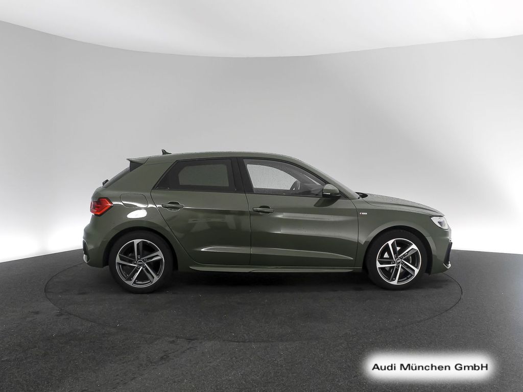 Audi A1 2024 г. Зелёный, пробег 32453 км