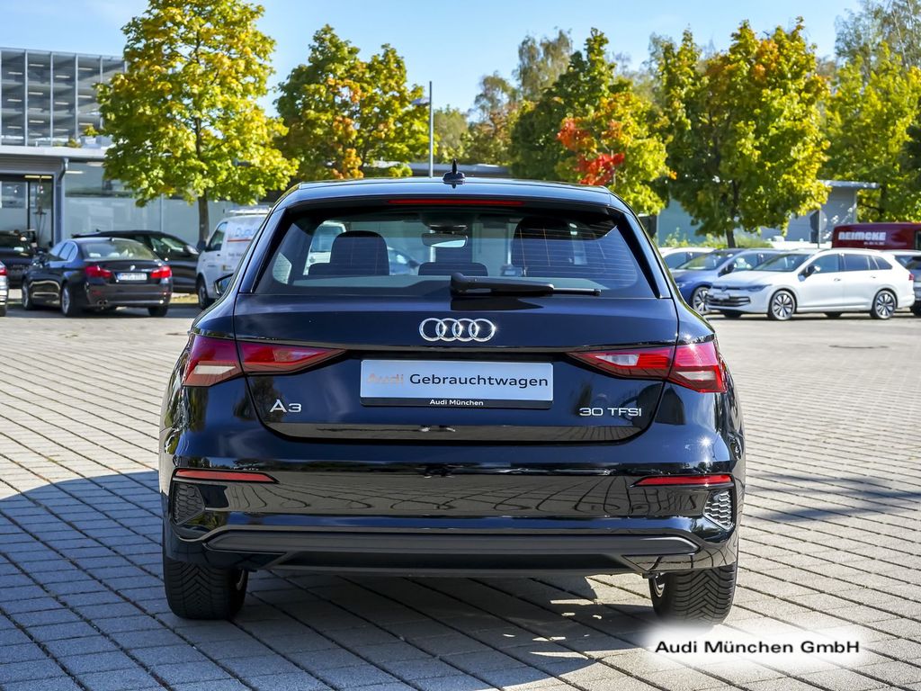 Audi A3 2023 г. Чёрный, пробег 43618 км