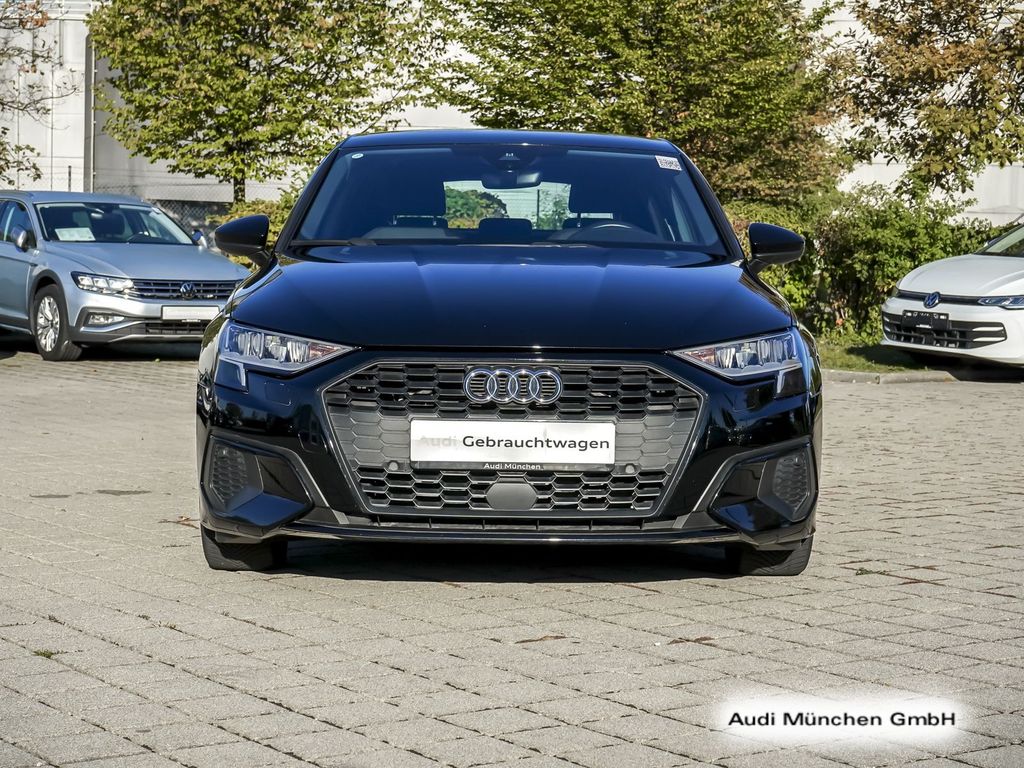 Audi A3 2023 г. Чёрный, пробег 42755 км