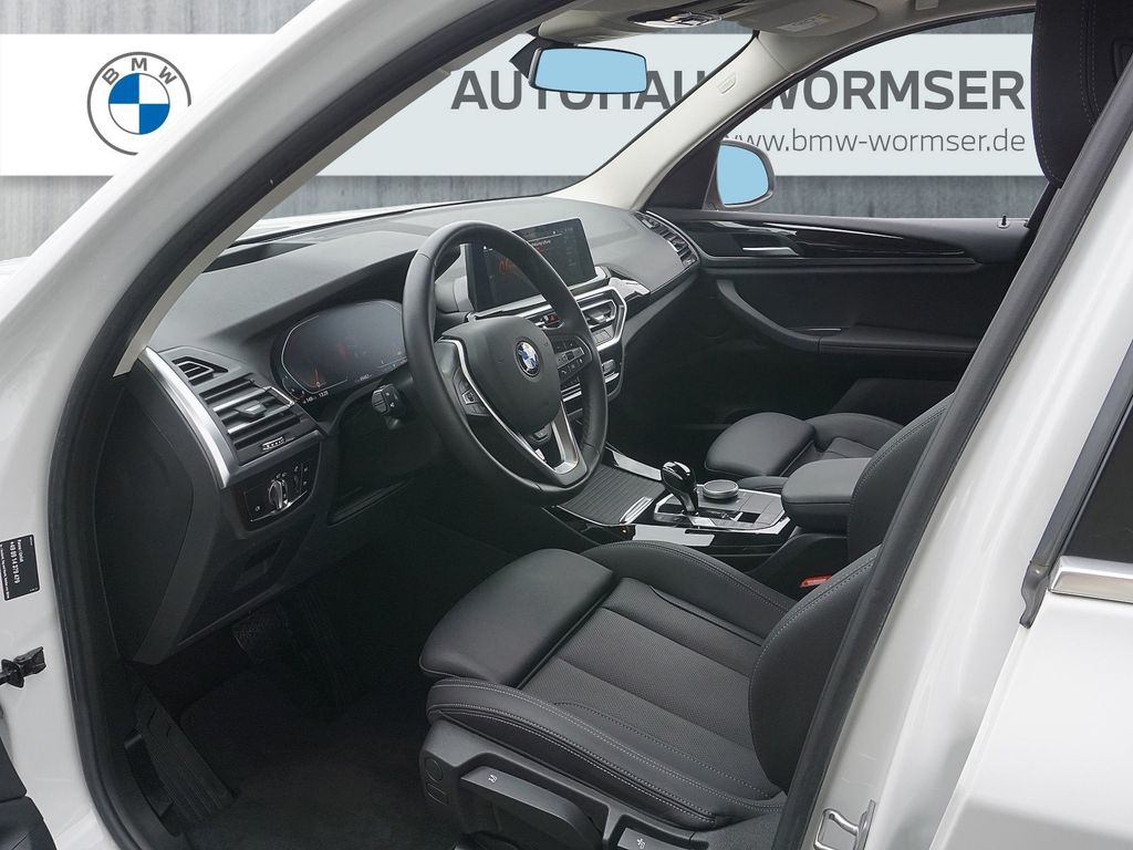 BMW X3 2023 г. Белый, пробег 49650 км