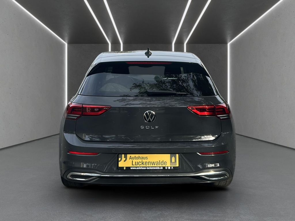 Volkswagen Golf 2024 г. Серый, пробег 45819 км
