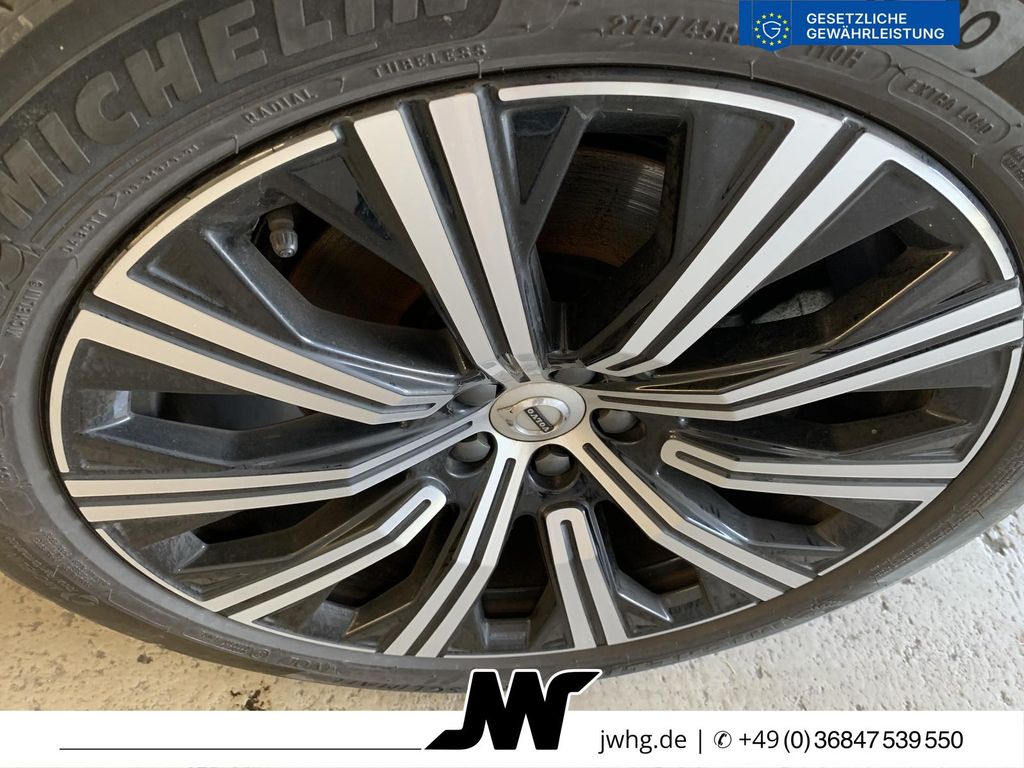 Volvo XC90 2024 г. Чёрный, пробег 44545 км