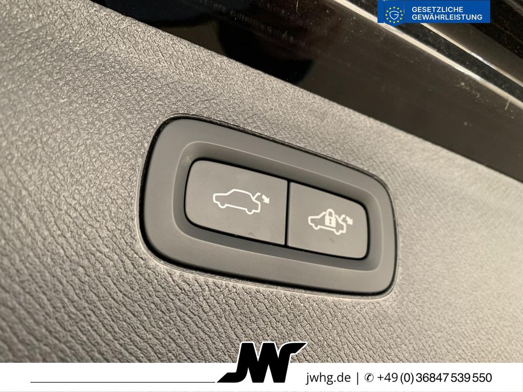 Volvo XC90 2024 г. Чёрный, пробег 44545 км