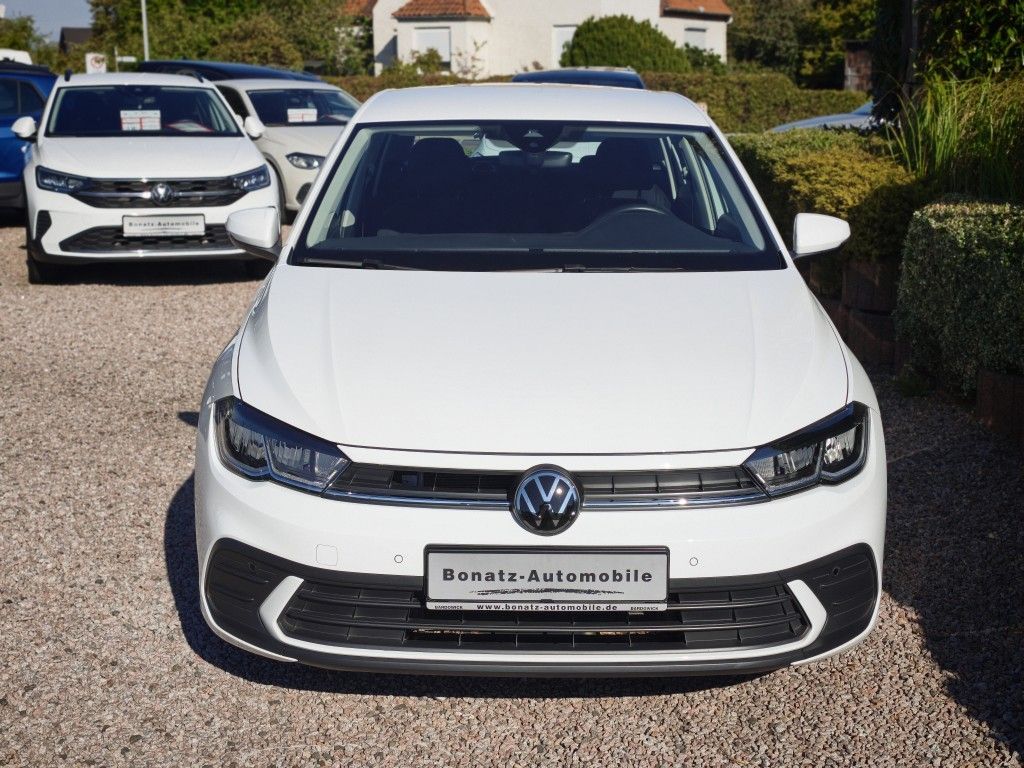 Volkswagen Polo 2023 г. Белый, пробег 54000 км