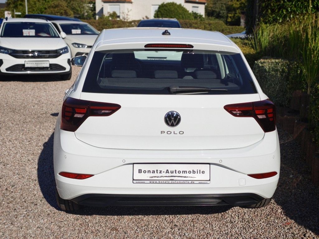 Volkswagen Polo 2023 г. Белый, пробег 54000 км