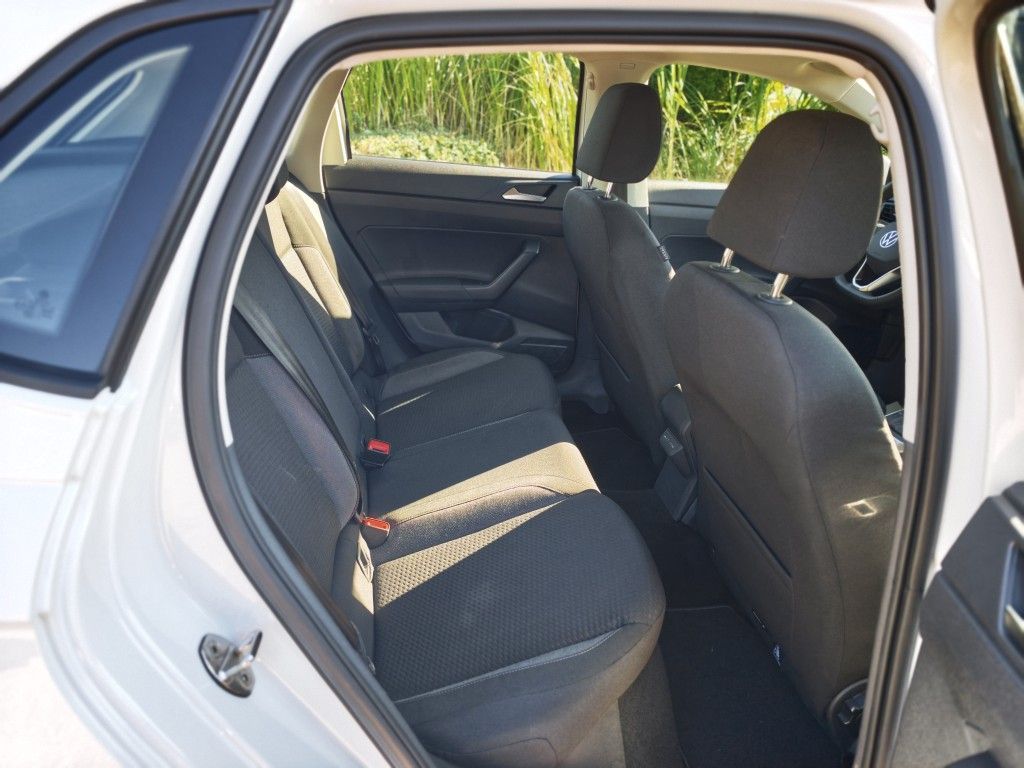 Volkswagen Polo 2023 г. Белый, пробег 54000 км