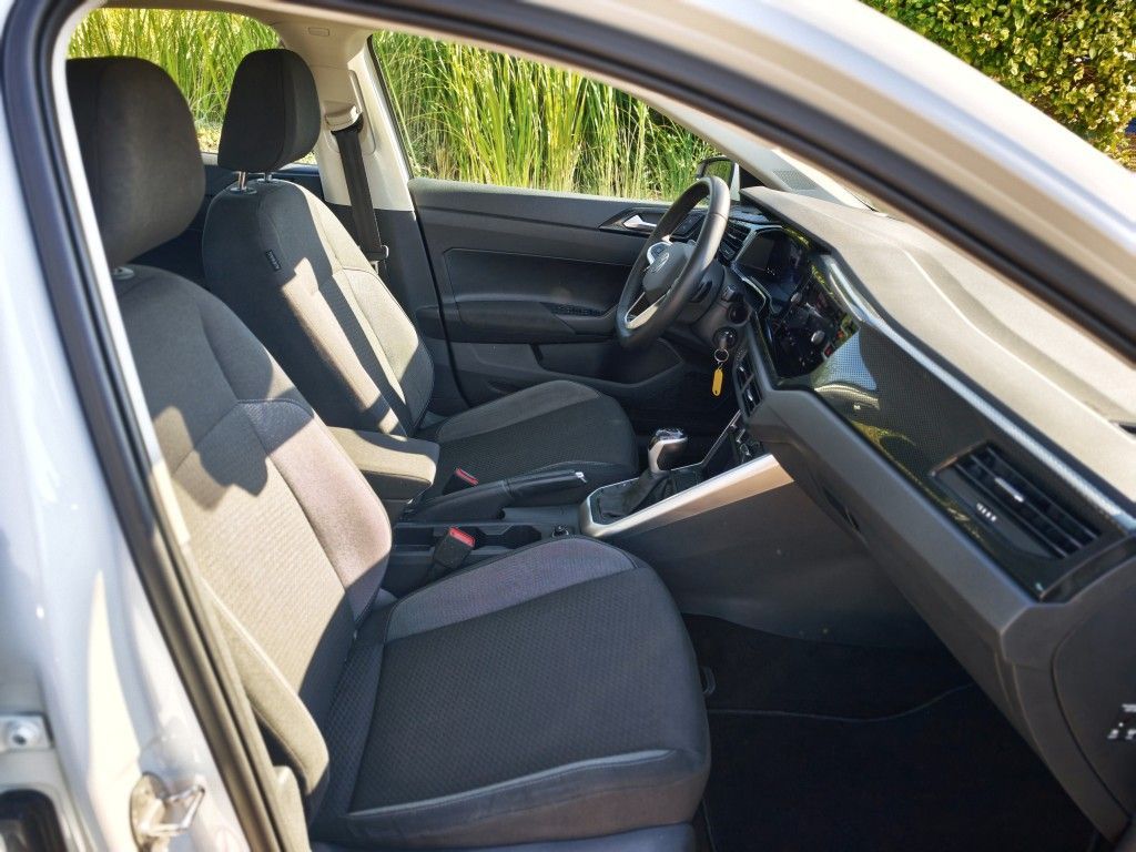 Volkswagen Polo 2023 г. Белый, пробег 54000 км