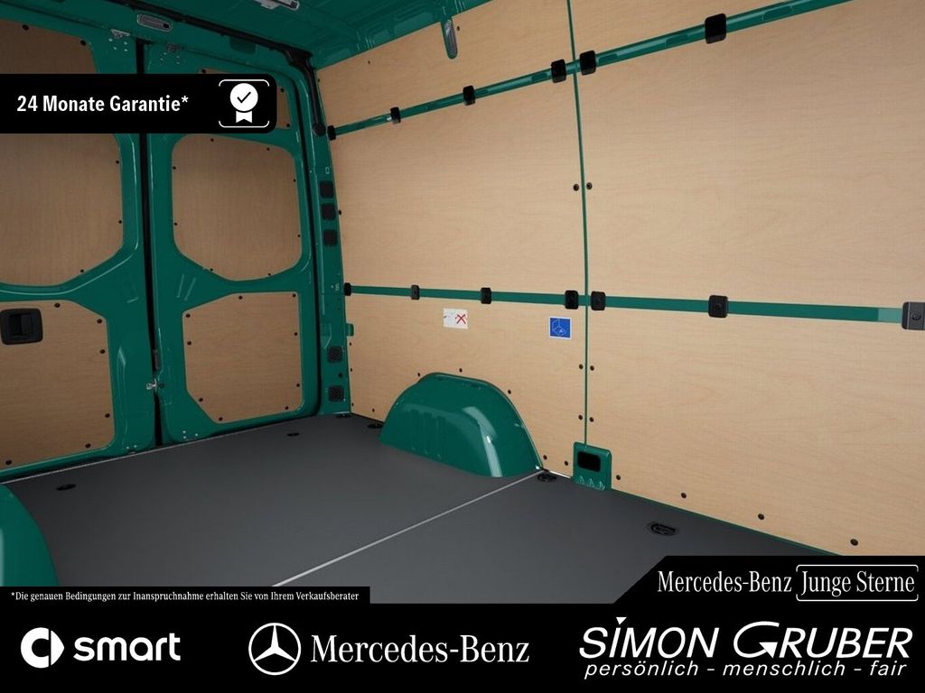 Mercedes-Benz SPRINTER 2024 г. Зелёный, пробег 35008 км