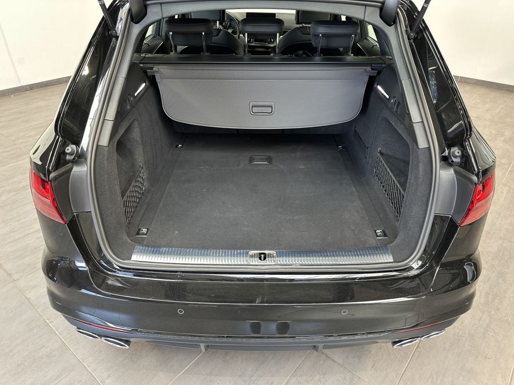 Audi S4 2022 г. Чёрный, пробег 52750 км