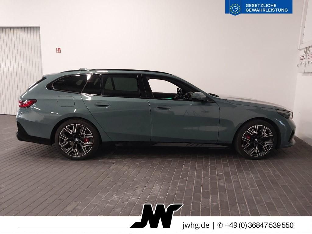 BMW 540 2025 г. Зелёный, пробег 50000 км