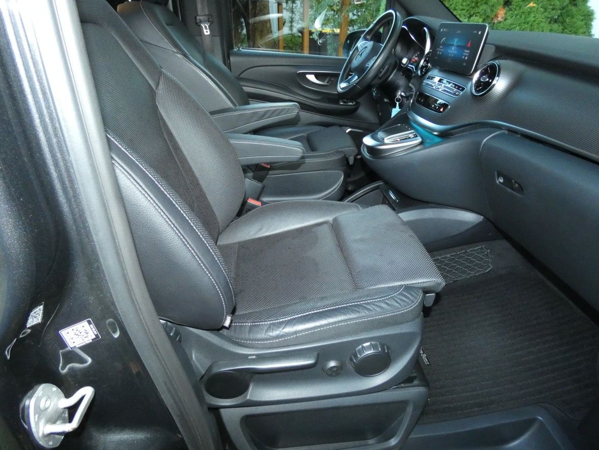 Mercedes-Benz V 300 2022 г. Серый, пробег 35500 км