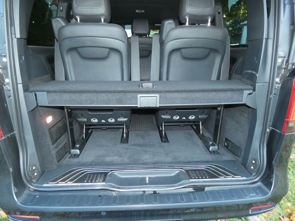 Mercedes-Benz V 300 2022 г. Серый, пробег 35500 км