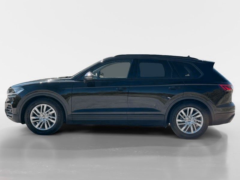 Volkswagen Touareg 2025 г. Чёрный, пробег 21408 км