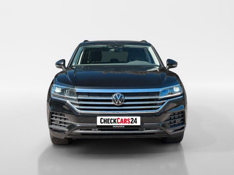 Volkswagen Touareg 2025 г. Чёрный, пробег 21408 км