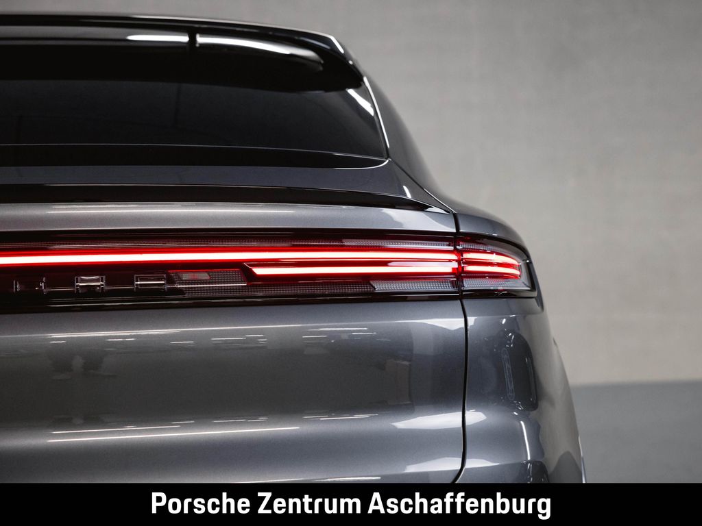 Porsche Cayenne 2023 г. Серый, пробег 58000 км