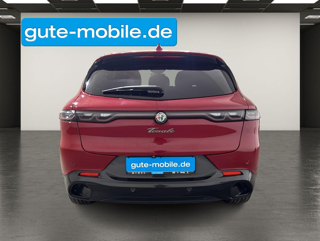Alfa Romeo Tonale 2022 г. Красный, пробег 55900 км