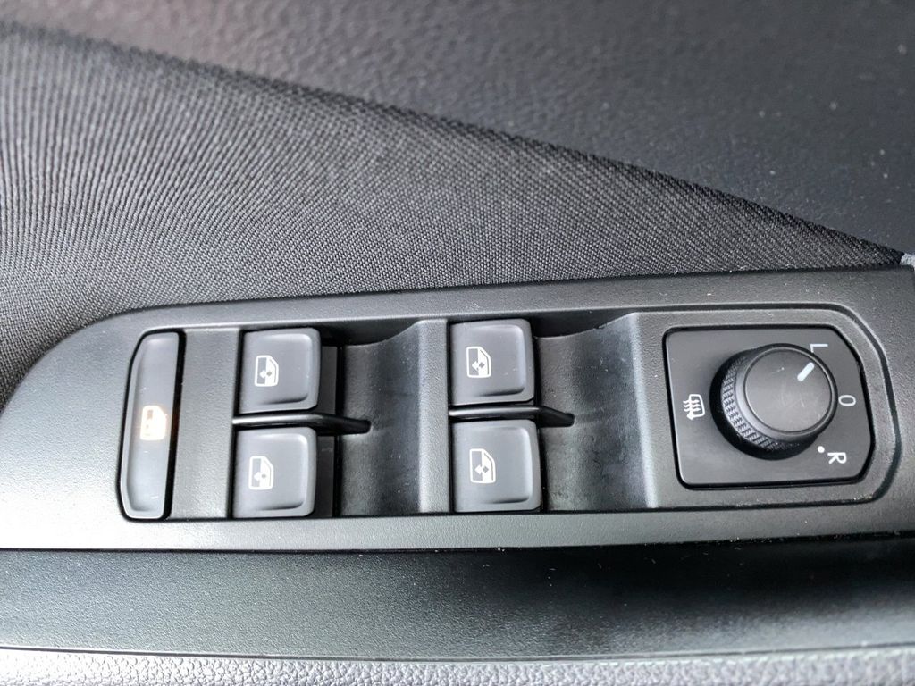 Skoda Scala 2023 г. Чёрный, пробег 57095 км