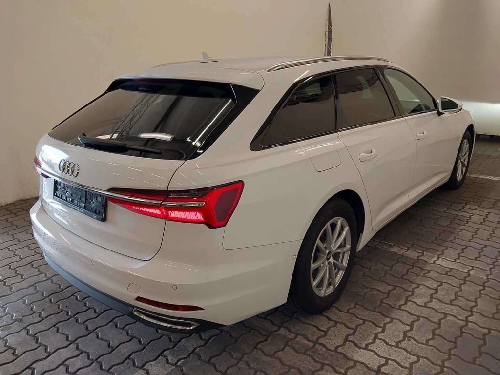 Audi A6 2023 г. Белый, пробег 42500 км