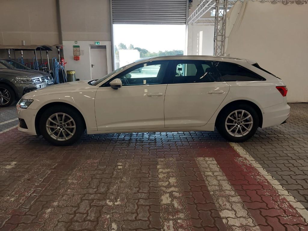 Audi A6 2023 г. Белый, пробег 42500 км