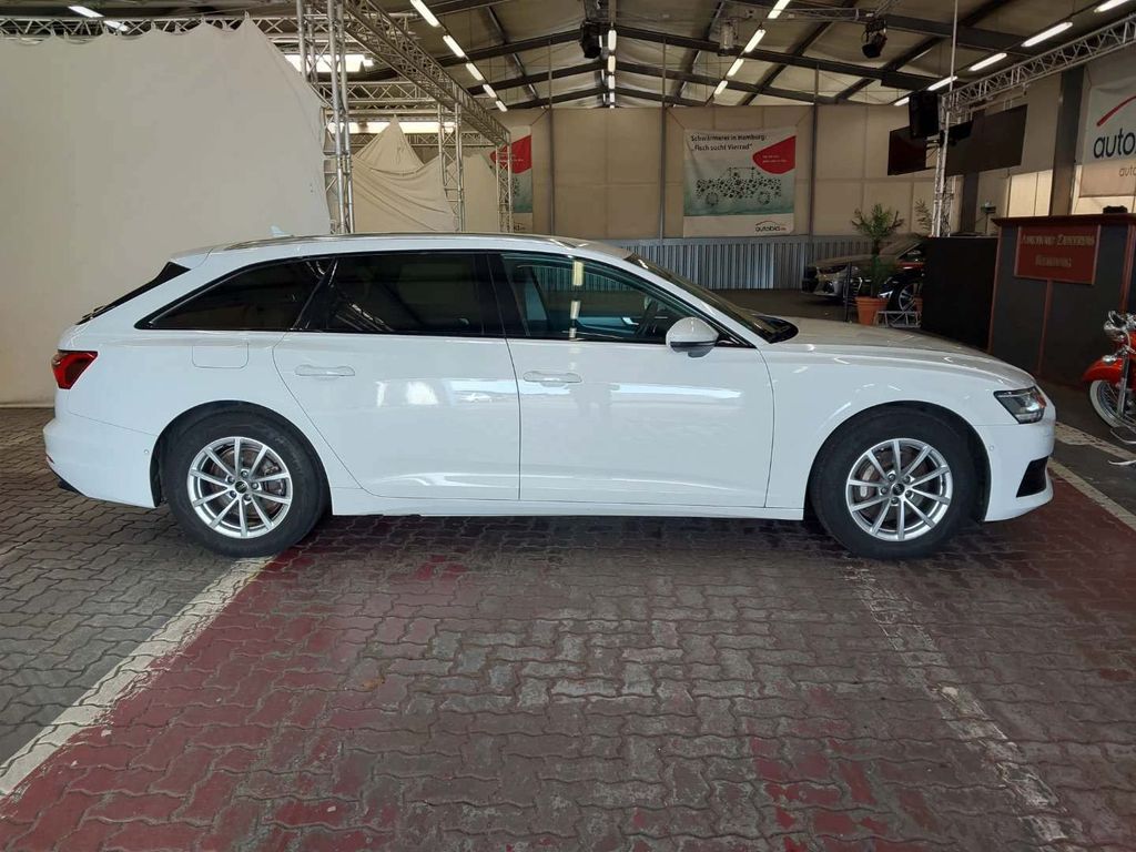 Audi A6 2023 г. Белый, пробег 42500 км