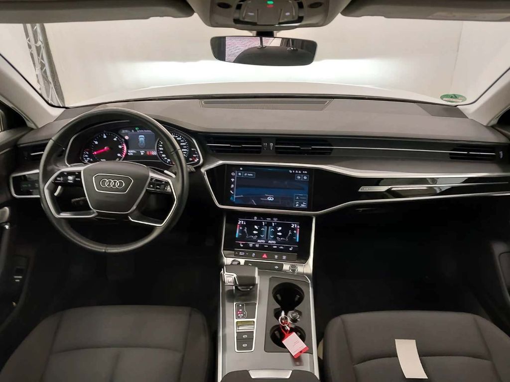 Audi A6 2023 г. Белый, пробег 42500 км