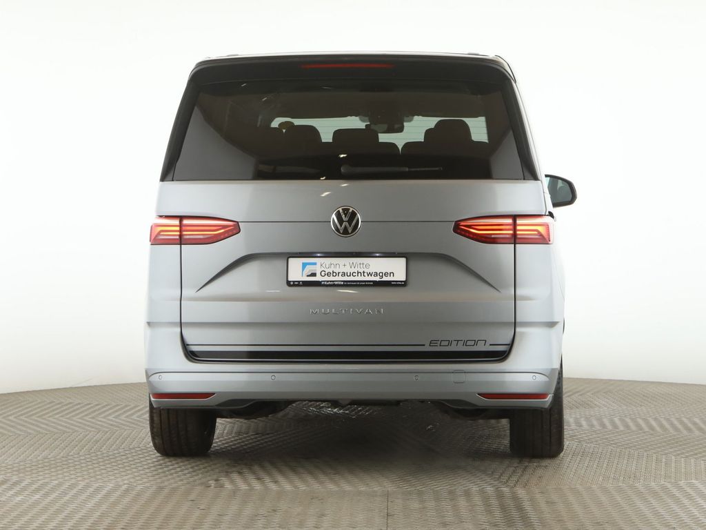 Volkswagen T7 MULTIVAN 2024 г. Серебристый, пробег 50802 км